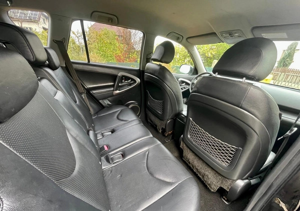 Toyota RAV4 cena 14900 przebieg: 217000, rok produkcji 2006 z Chojnice małe 67